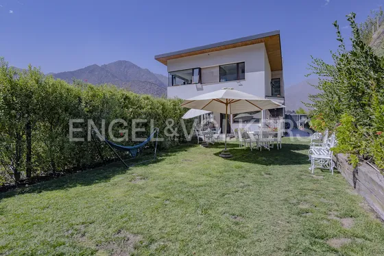Mediterránea Con Vista En Condominio En El Arrayán