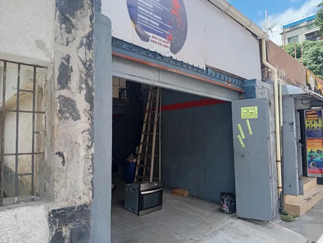 Jg Se Alquila Estupendo Local A Pie De Calle  Parcial 40 Mts En San Bernardino Negociable