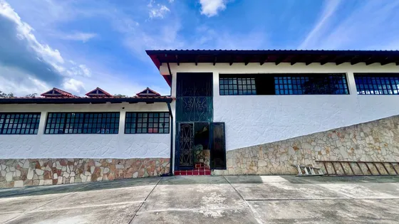 Bella Casa De Campo En Santa Filomena 