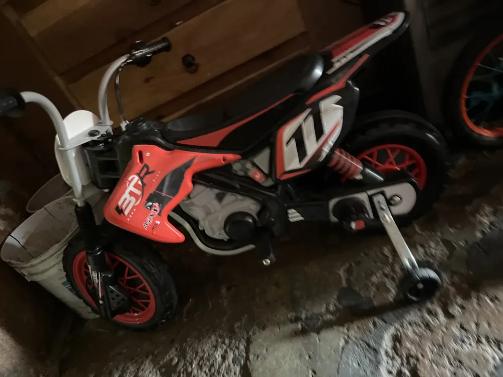 Moto Eléctrica De Batería 12V Para Niños – Thunder Max VX De Injusa, Potente Y Segura Para Pequeños Aventureros Desde 3 Años