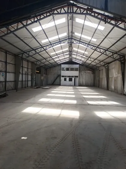 Arriendo Bodega Industrial De 400m2 Útiles En Placilla
