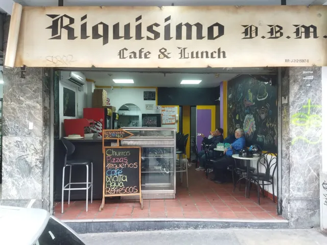 Se Alquila Local Comercial En Chacao (incluye Fondo De Comercio).