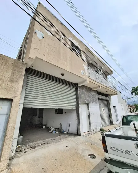 Venta Propiedad Comercial Galpones / Apto Barrio Lourdes A 1 Cuadra De Av. Los Cedros, Maracay, Aragua