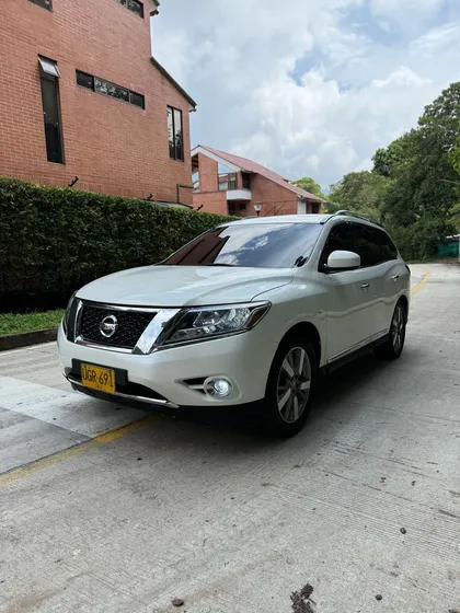 Nissan Pathfinder 3.5 R52 Exclusive