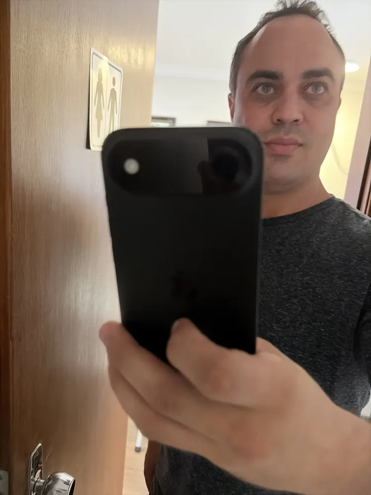 iPhone Air 512 GB - Preto-espacial - somente eSIM - Distribuidor