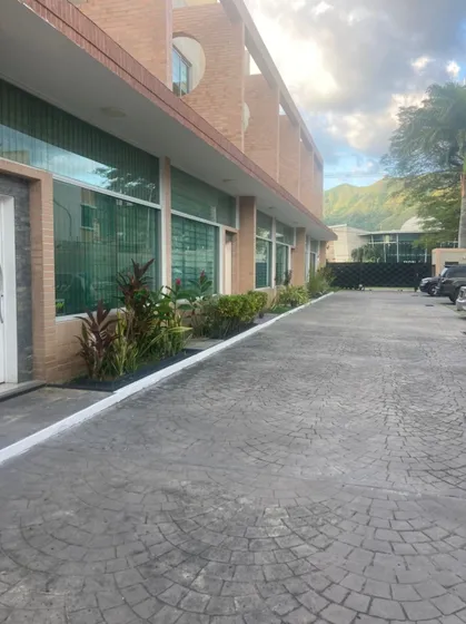 Hermoso Townhouse Ubicado En Mañongo, Residencias Antares Home. Vende Lino Juvinao