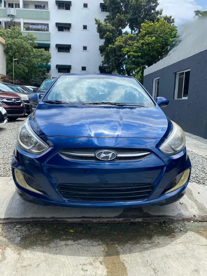 Hyundai Accent Americano