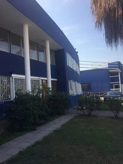 Excelente Propiedad Industrial En Huechuraba