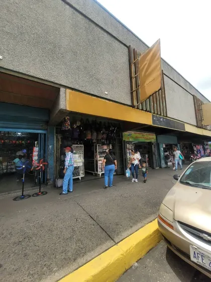 Local De Oportunidad En Traspaso En Av. Lara