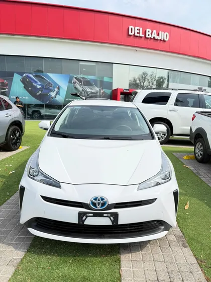 Toyota Prius 1.8 Base Cvt