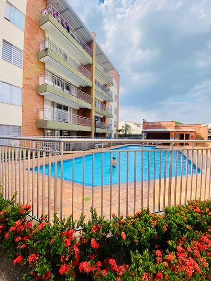 Vendo Apartamento Totalmente Remodelado En El Sur De Cali, 2do Piso Con Parqueadero