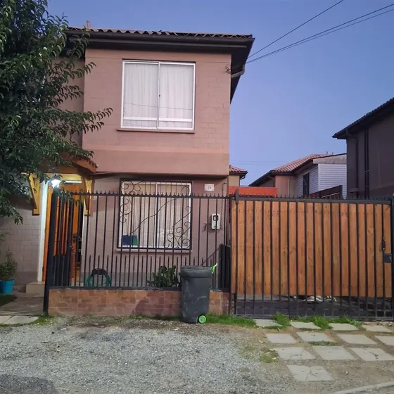 Casa En Venta En Condominio De 3 Dorm. En San Bernardo