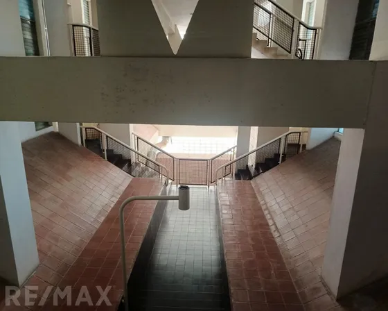 Apartamento Tipo Estudio Edificio Farallon, Con Vista Al Mar Y Centrico, Calle Marcano Porlamar Isla De Margarita ,cercano Colegios, Farmacias, Clinicas Y Centros Comerciales, Restaurantes