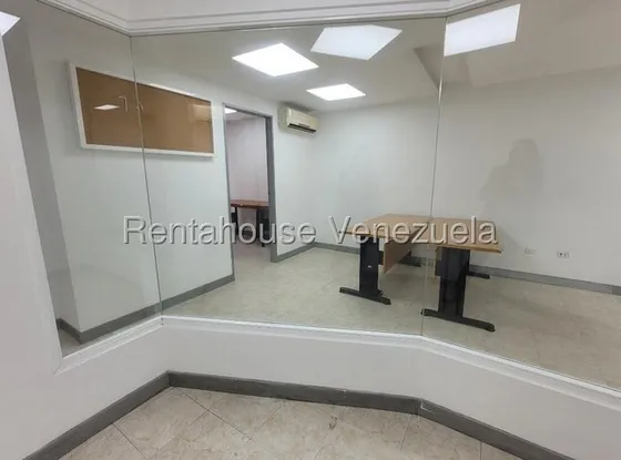 Local Oficina Alquiler En Los Palos Grandes 25-18438