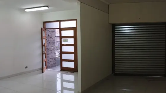 Amplio Local Comercial En Sector Céntrico De Los Ángeles!!