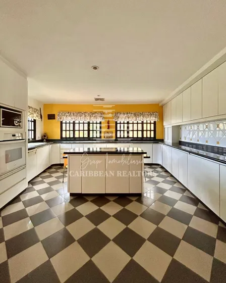 En Venta Casa Quinta Ubicada En El Sector Nuevo Mundo. Los Robles