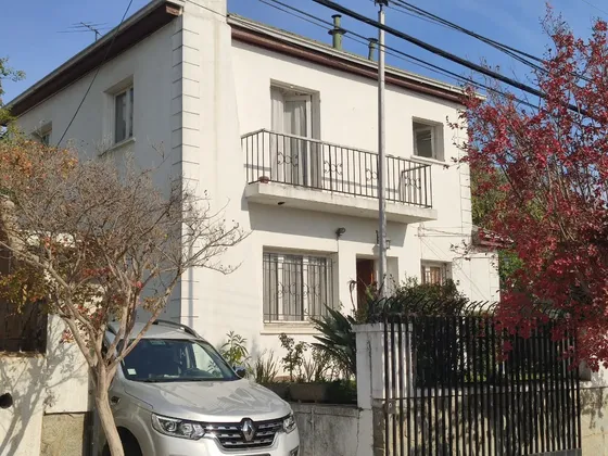 Sólida Y Luminosa Casa Residencial De Quilpué, Esperanza