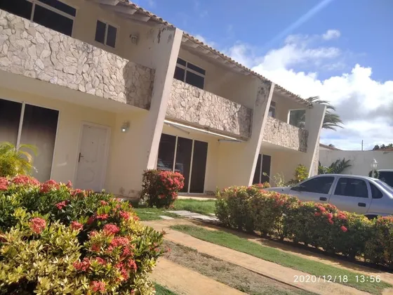 Alquiler Vacacional, Bello Townhouse, Vía Playa El Agua. 