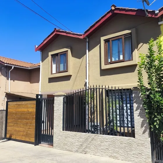 Se Vende Preciosa Casa En El Abrazo Maipu
