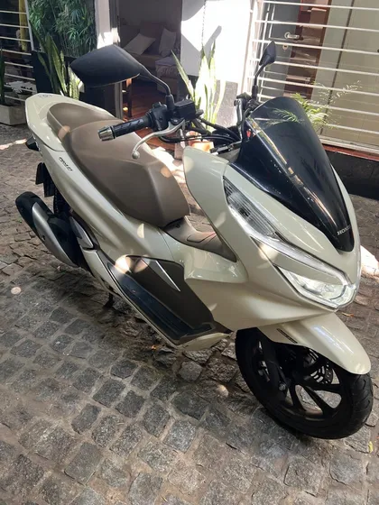 Honda Pcx El Color Más Lindo Único Dueño