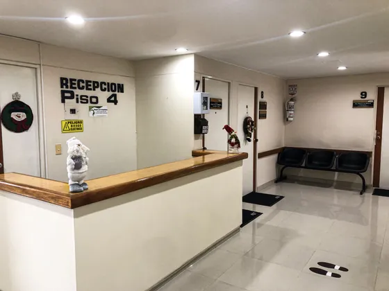 Consultorio En Arriendo/venta En Santa Barbara-usaquén. Cod V2260
