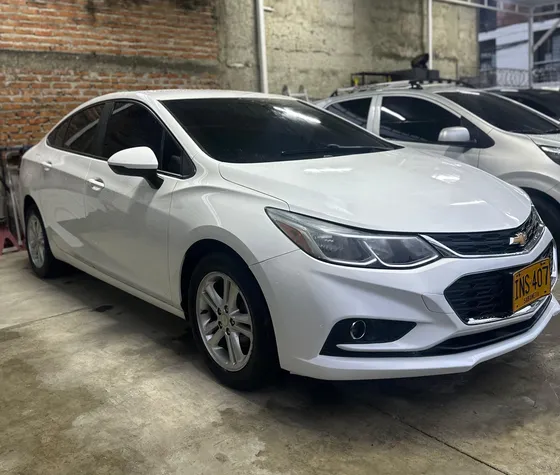 Chevrolet Cruze 1.4 Lt