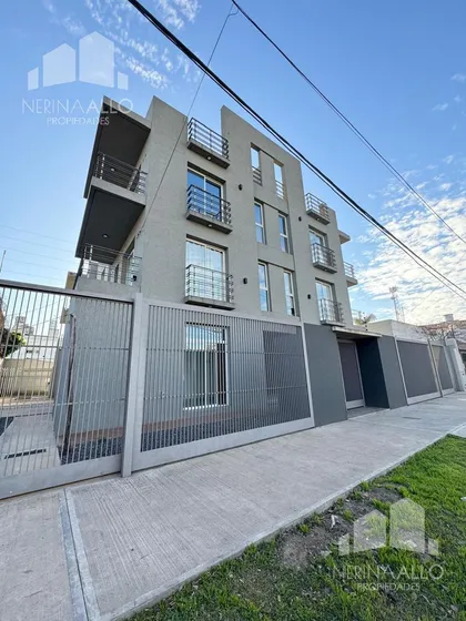 Venta Departamaento 2 Ambientes Cochera  Merlo Norte Oportunidad
