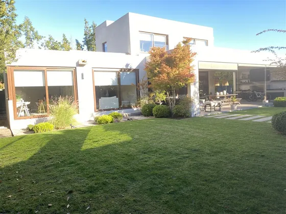 Casa En Venta En Condominio De 3 Dorm. Servicio, Piedra Roja