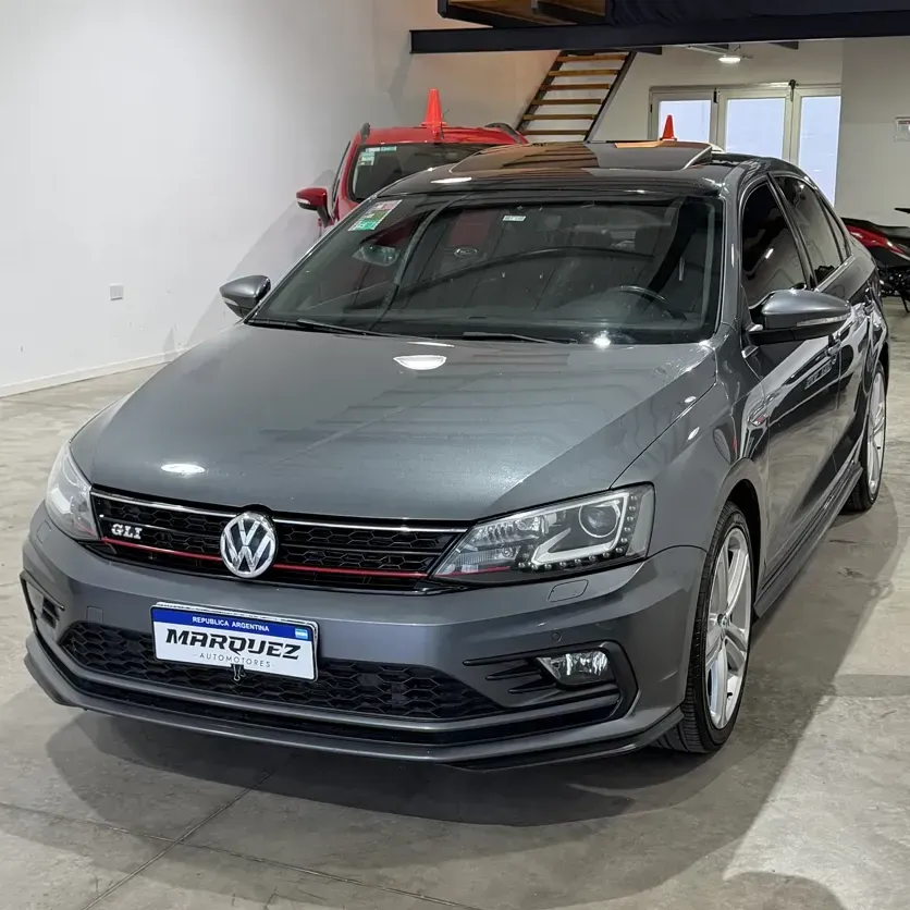 Volkswagen Vento 2.0 TSI GLI 211 HP App-Connect + Navigation