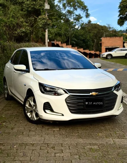 Chevrolet Onix 1.0t Premier Hatch At