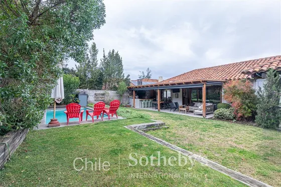 Casa En Venta De 3 Dorm. En Piedra Roja
