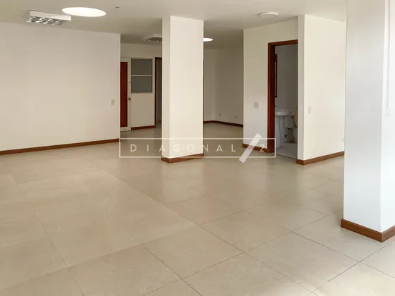 Oficina En Venta En Chicó Norte