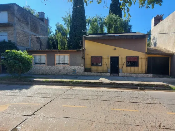 Casa Quinta 4 Ambientes Con Pileta En Gonzales Catán