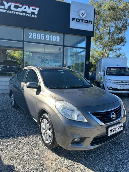 Nissan Versa 1.6 Advance Mt