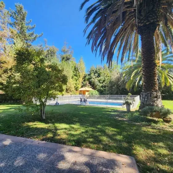 Encanto Y Comodidad: Parcela En Pirque (173099)