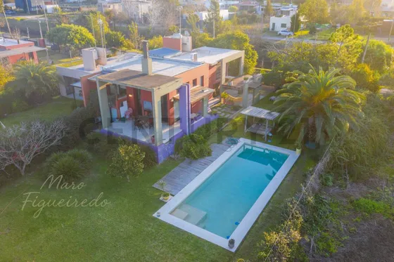 Casa En Venta En  Calle 484 Entre 7 Y 8