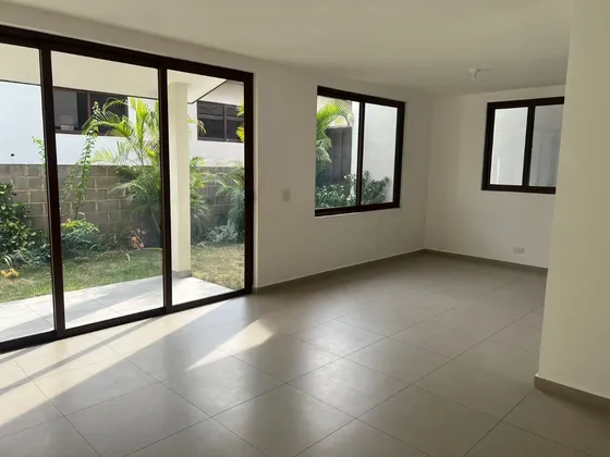 Casa En Alquiler En Brisas Del Golf Gardens Gardenias