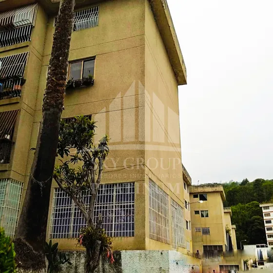 Sky Group Platinum Vende Apartamento En Conj. Res. Arboleda, Milla-mérida. Pla-1876