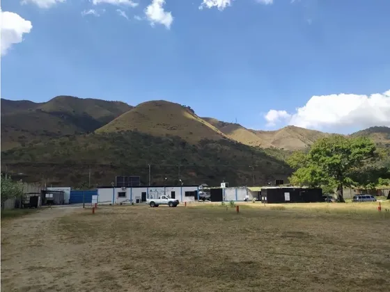 Terreno Con Locales 17.000 M2, Autopista Yagua - San Diego