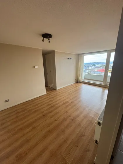 Arriendo Dpto De 2 Dormitorios 2 Baños, 1 Estacionamiento 