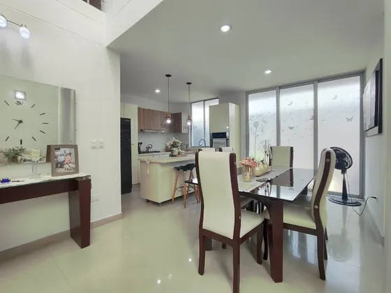 Casa En Venta En Los Trapiches. Cod V25567