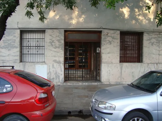 Ph Tipo Casa 2 Ambientes Con Patio.