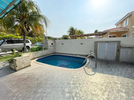 Conjunto Res. Casas Bote B, Palafito En Venta Y/o Alquiler