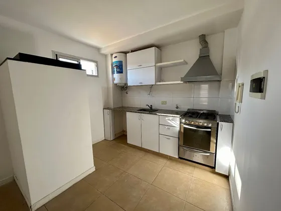 Venta Monoambiente Caseros Con Pileta - Permuta 