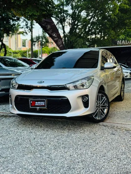Kia Rio Sedán 1.4 Vibrant