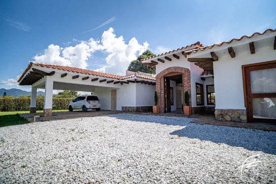 Hermosa Casa Campestre En El Carmen De Viboral 