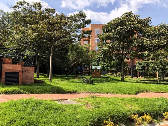 Apartamento En Venta En La Colina Campestre. Cod V2270