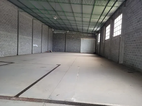 Galpon Depósito Colectora Avenida Malvinas Argentinas 9400