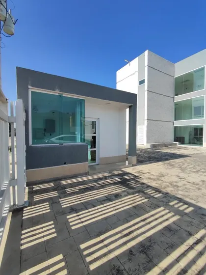 Leandro Araque Inzitu Realtors Ofrece En Venta Galpon Comercial O Para Industria Liviana Galpon Y Oficina Con Acabados De Lujo A Estrenar