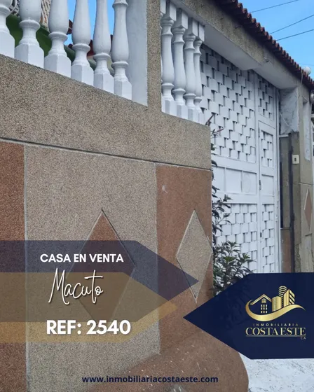 Casa En Venta Ubicada En Macuto Ref 2540